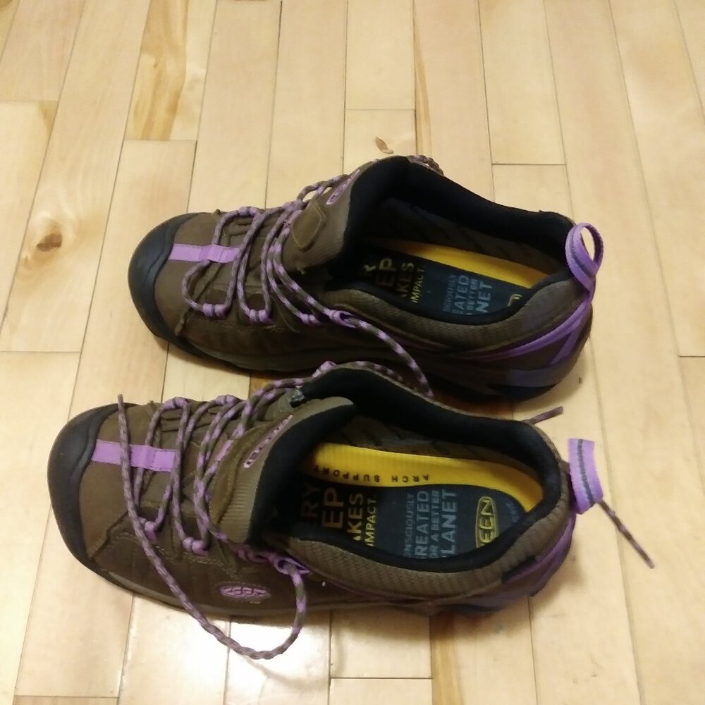 shoes - Picture 4 of 5